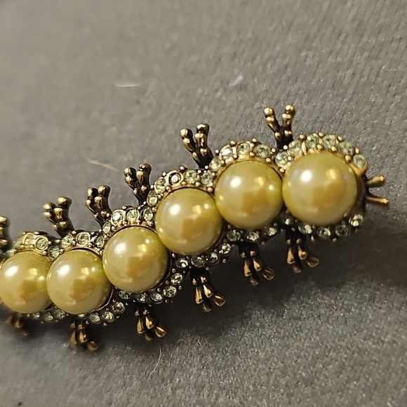 Heidi Daus Caterpiller Brooch. Pearl and Reinstones. Excelent. - Picture 3 of 5